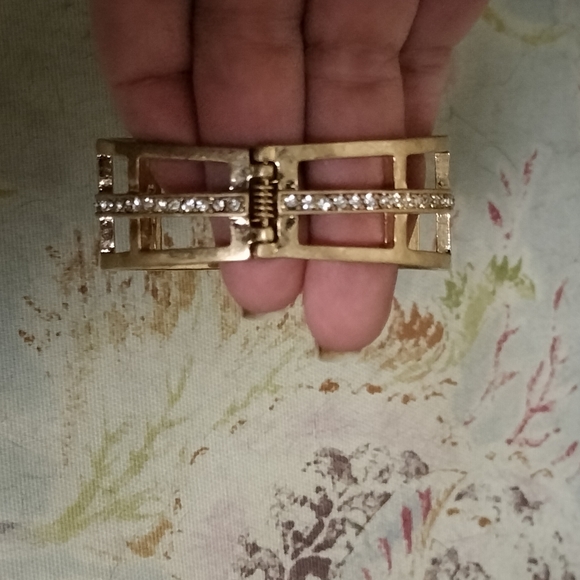 Kenneth Cole Cuff Bracelet - Picture 4 of 4